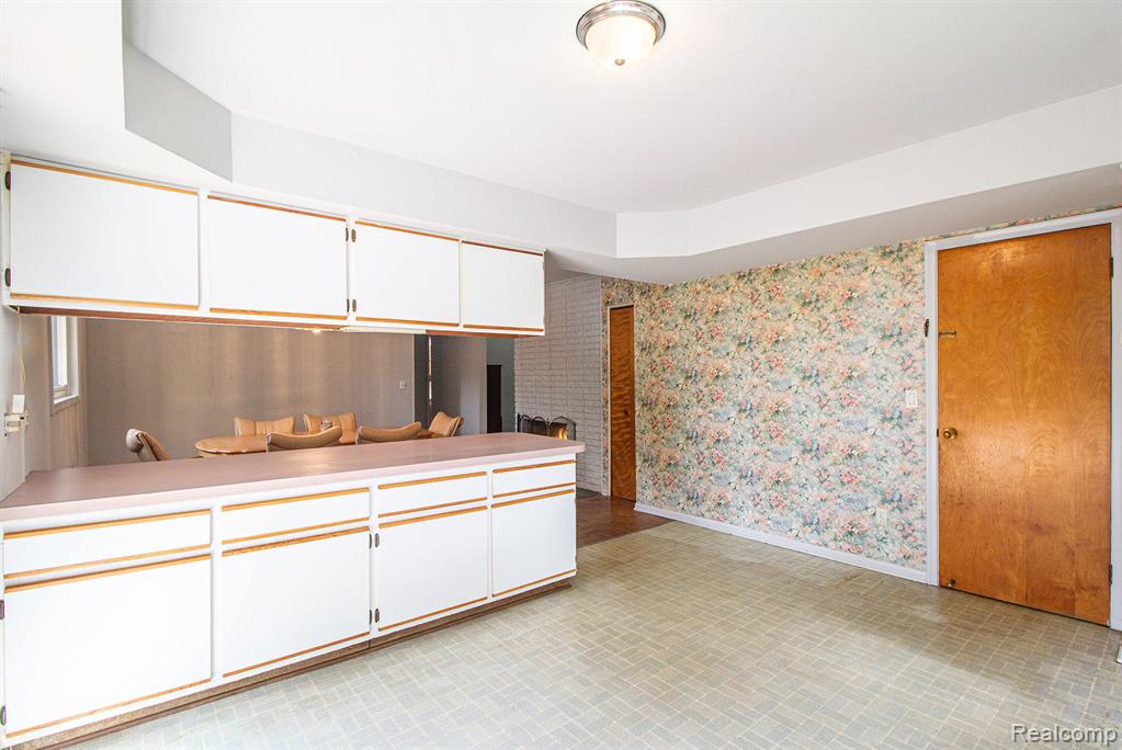 4910 Clarkston Road, Clarkston, MI 48348 — Photo 6