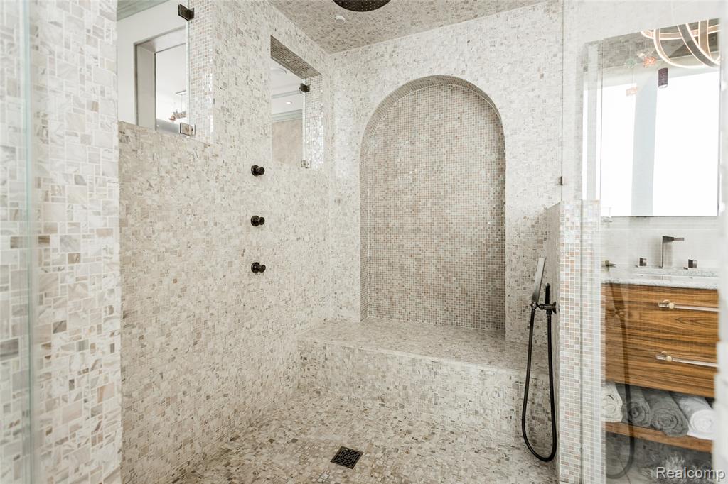 2987 Franklin Street, PENTHOUSE, Detroit, MI 48207 — Photo 18
