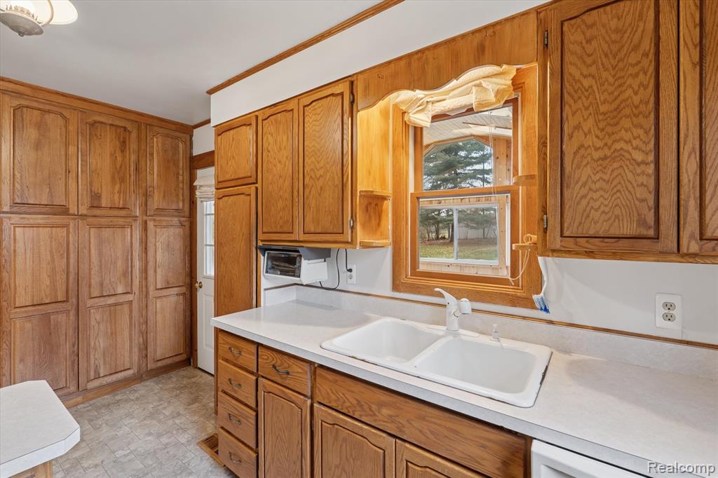 4427 Oakdale Street, Genesee, MI 48437 — Photo 15