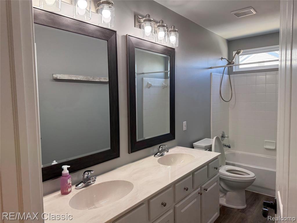 47272 Woodlong Drive, Canton, MI 48187 — Photo 30