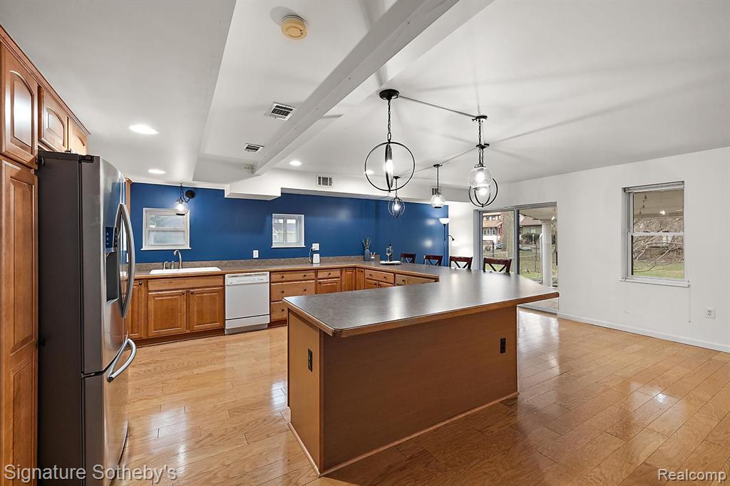423 HAWTHORN Avenue, Royal Oak, MI 48067 — Photo 8