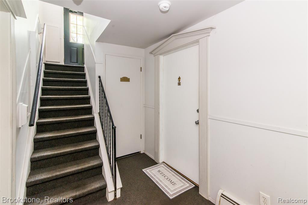 31831 Grand River Avenue, 49, Farmington, MI 48336 — Photo 13