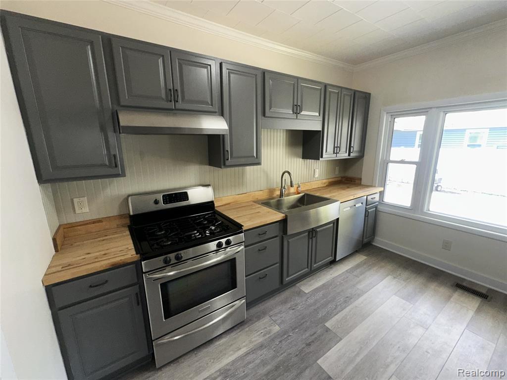 401 W Broad Street, Linden, MI 48451 — Photo 8
