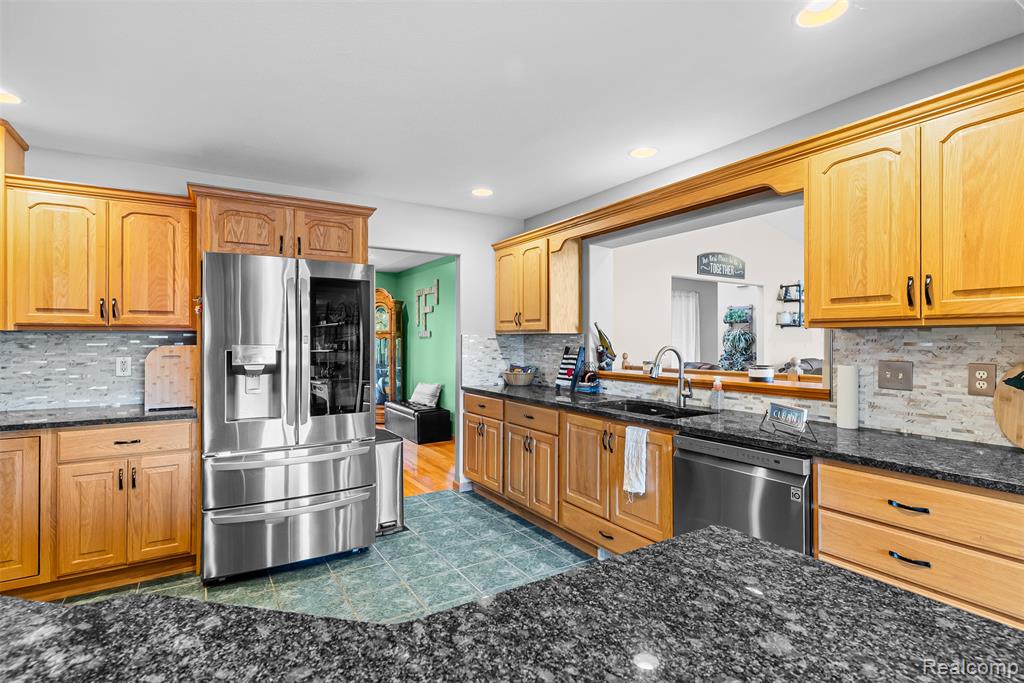 8460 Maurice Lane, Flushing, MI 48433 — Photo 17
