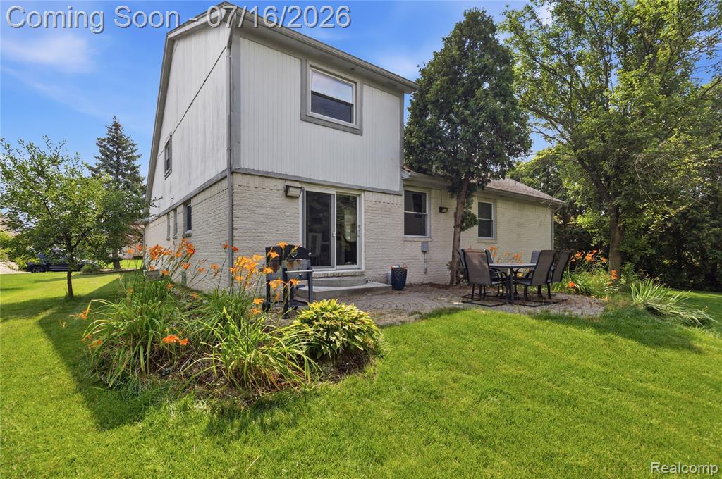 52279 Matterhorn Drive, Macomb, MI 48042 — Photo 35