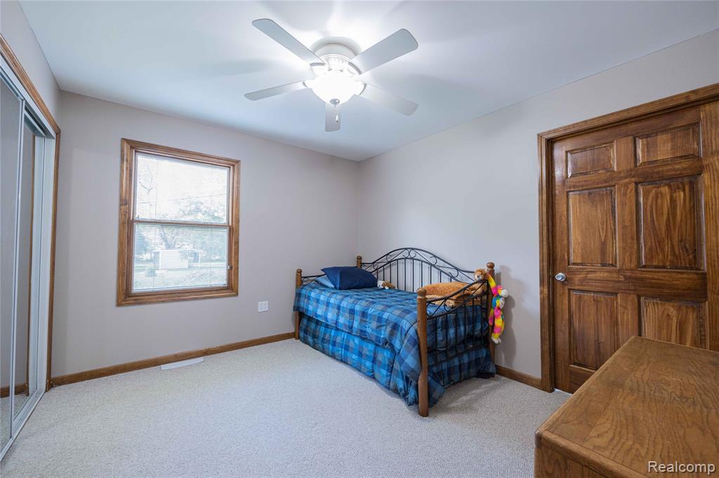 21855 Huron River Drive, New Boston, MI 48164 — Photo 30