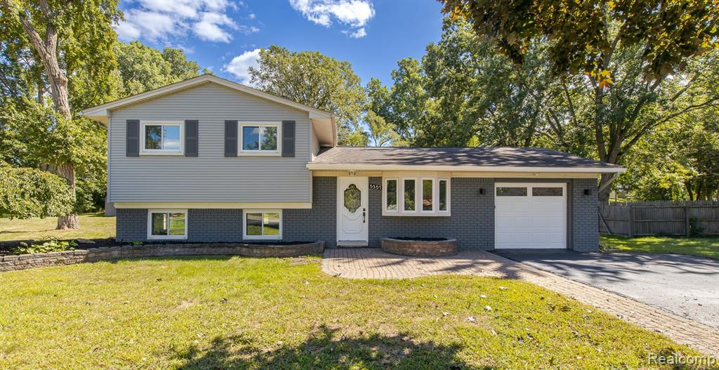 5357 Farm Road, Waterford, MI 48327 — front exterior