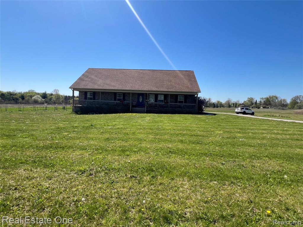 25260 32 Mile Road, Lenox, MI 48050 — Photo 2