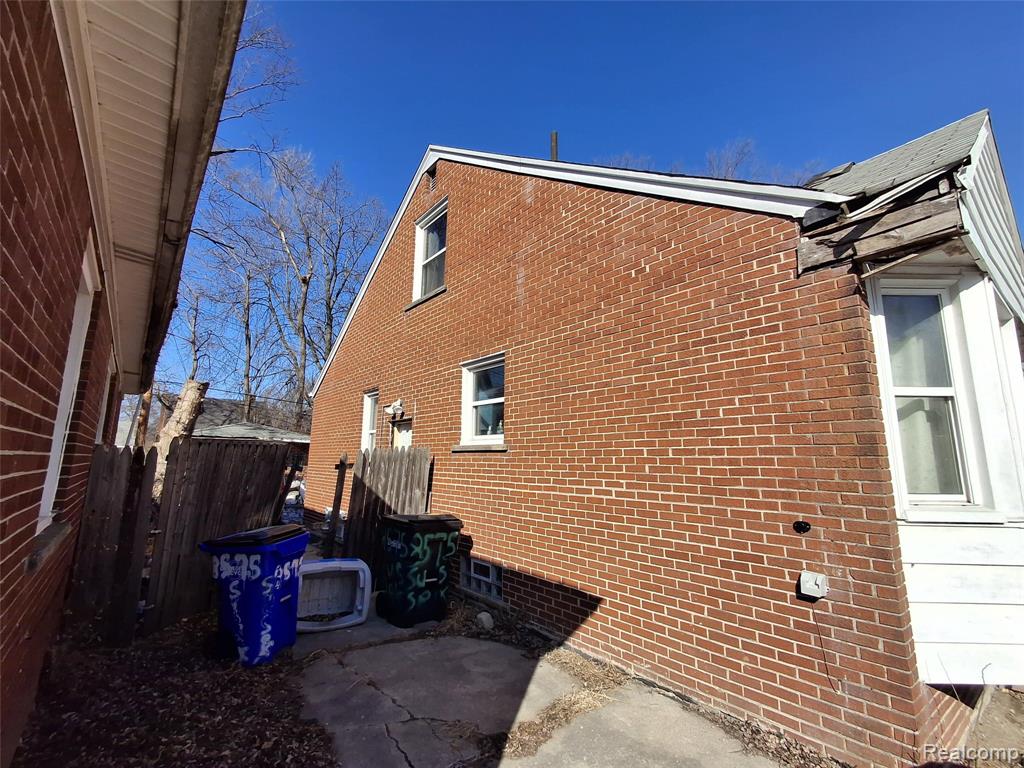 8575 Sussex Street, Detroit, MI 48228 — Photo 2