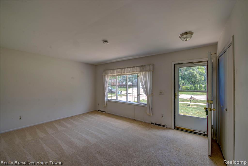 536 Central Street, Marysville, MI 48040 — Photo 10