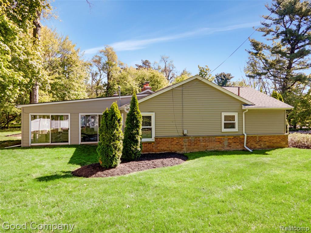 4230 Orchard Way, Bloomfield Hills, MI 48301 — Photo 49