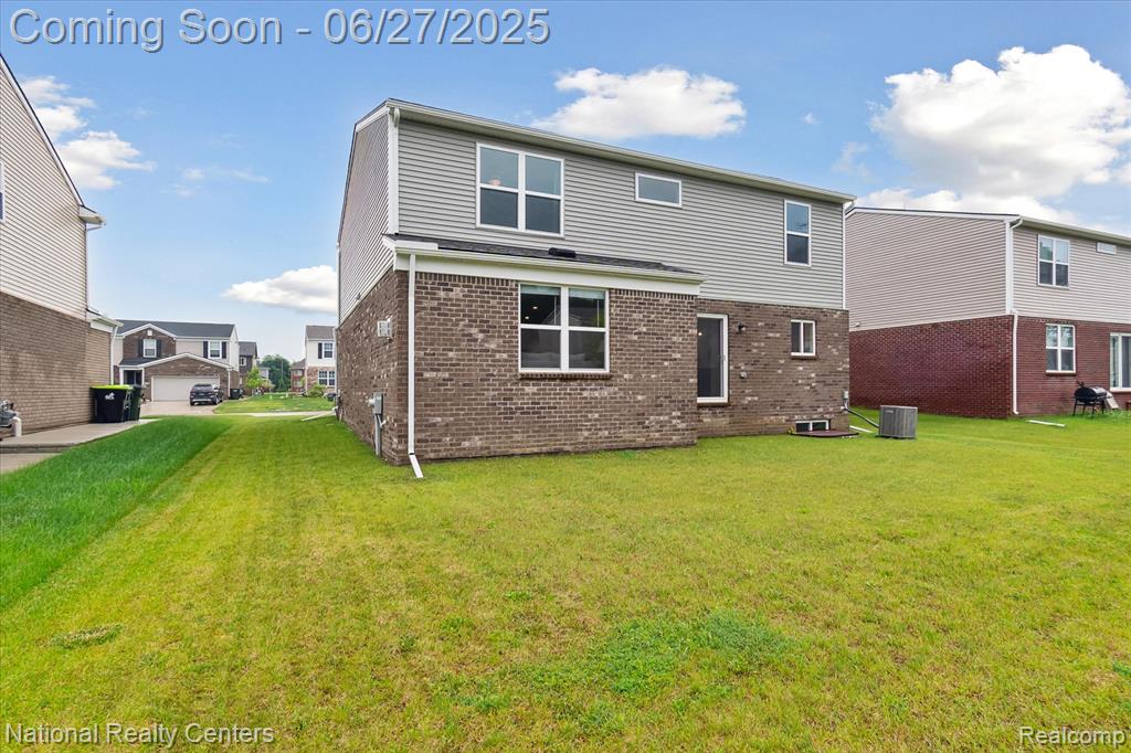 5241 Marie Lane, Sterling Heights, MI 48310 — Photo 38