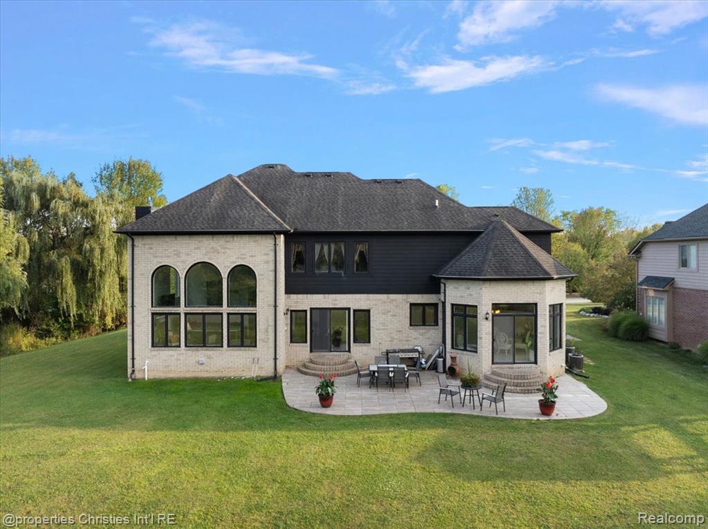58 INGRAM Drive, Troy, MI 48098 — Photo 9