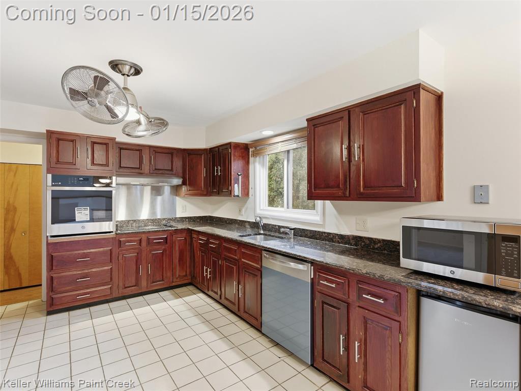 7434 Glengrove Drive, Bloomfield Hills, MI — Photo 16