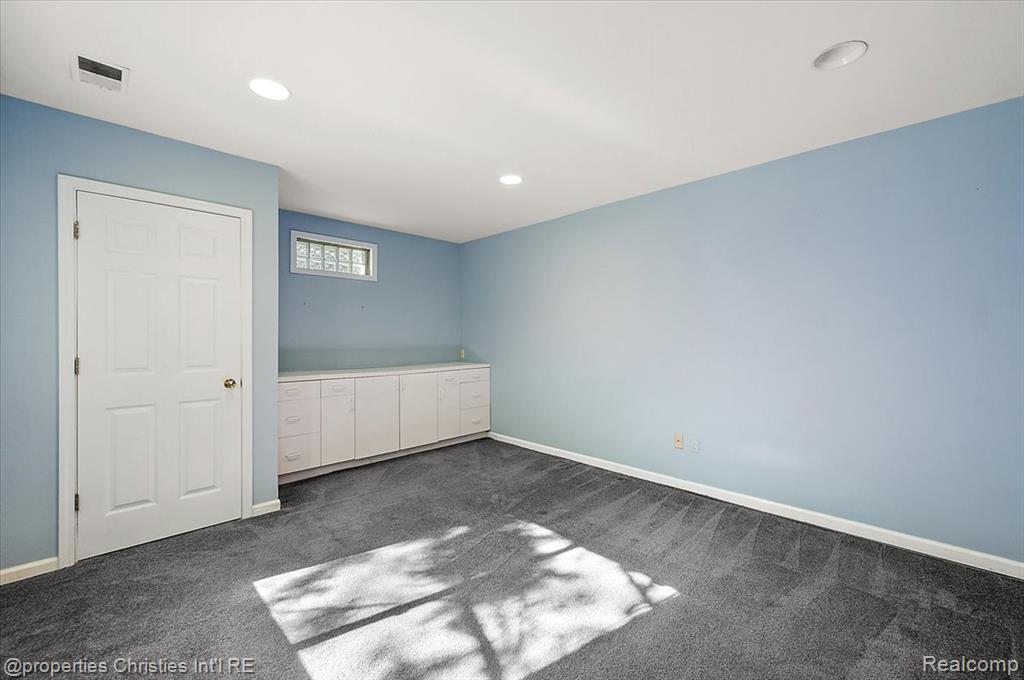 6835 High Ridge Road, West Bloomfield, MI 48324 — Photo 65