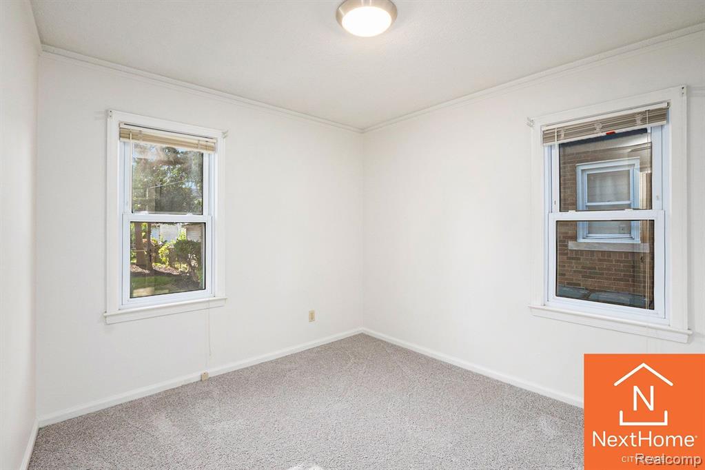 6553 ORCHARD Avenue, Dearborn, MI 48126 — Photo 11