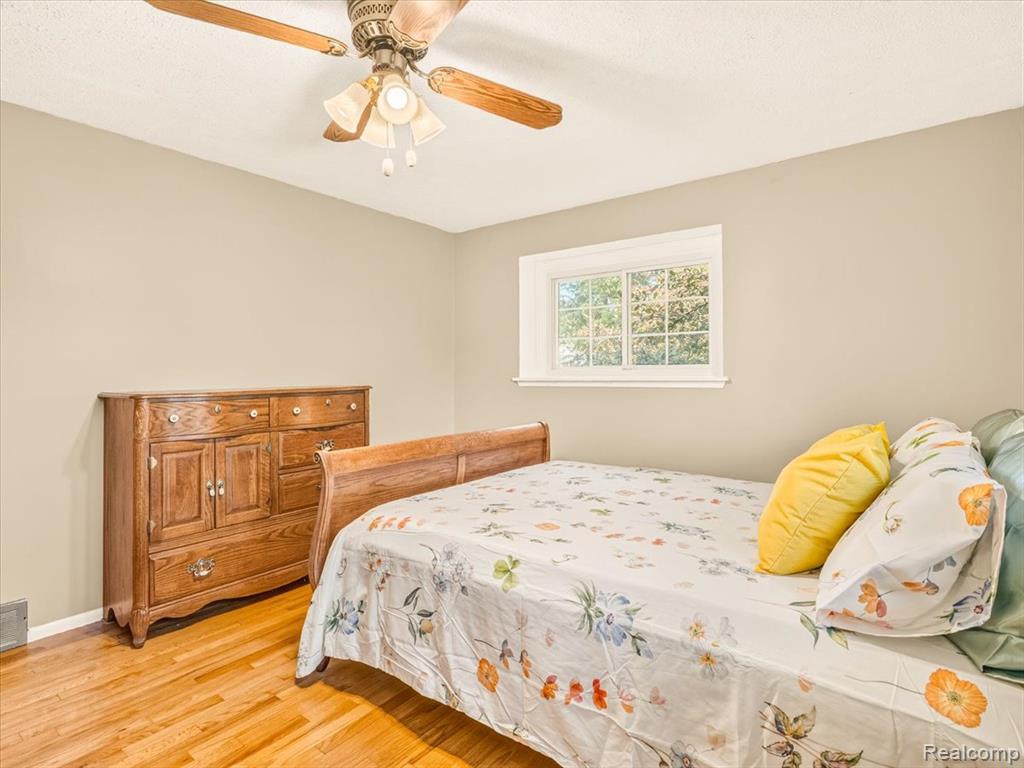 1082 Borgstrom Avenue, Ypsilanti, MI 48198 — Photo 18