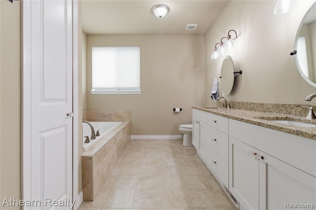 8197 Hidden Cove Court, Grand Blanc, MI 48439 — Photo 37