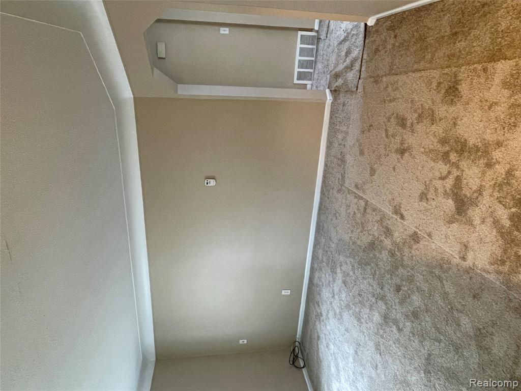 8203 Paige Avenue, Warren, MI 48089 — Photo 8