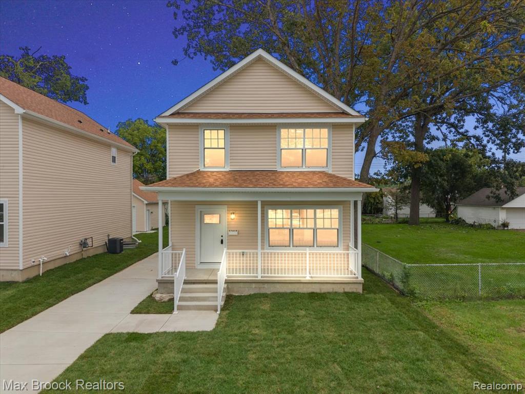 27824 Groveland Street, Madison Heights, MI 48071