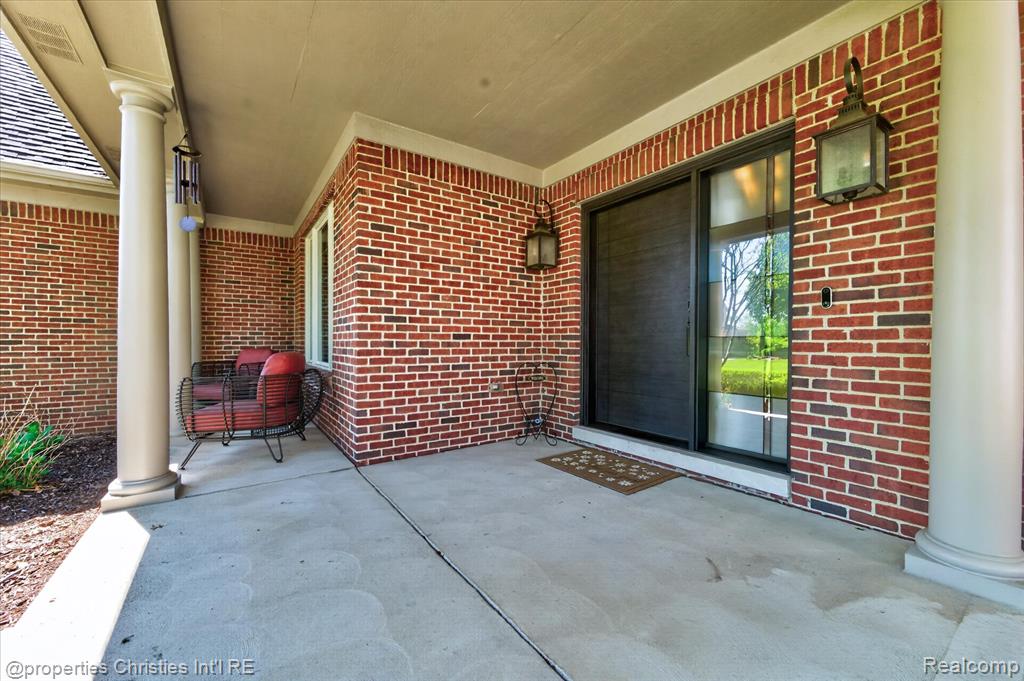 15639 Merion Court, Northville, MI 48168 — Photo 4