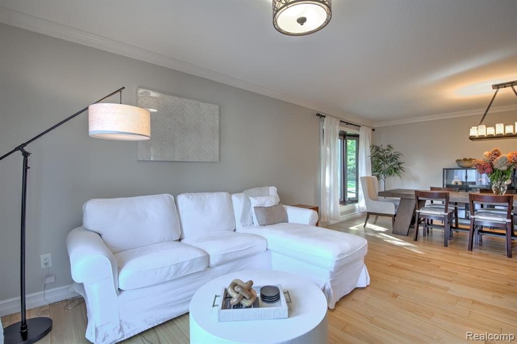 5250 Winchester Drive, Troy, MI 48085 — Photo 18
