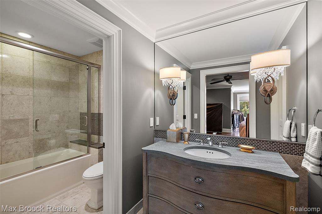 5466 Orchard Ridge Drive, Rochester, MI 48306 — Photo 30