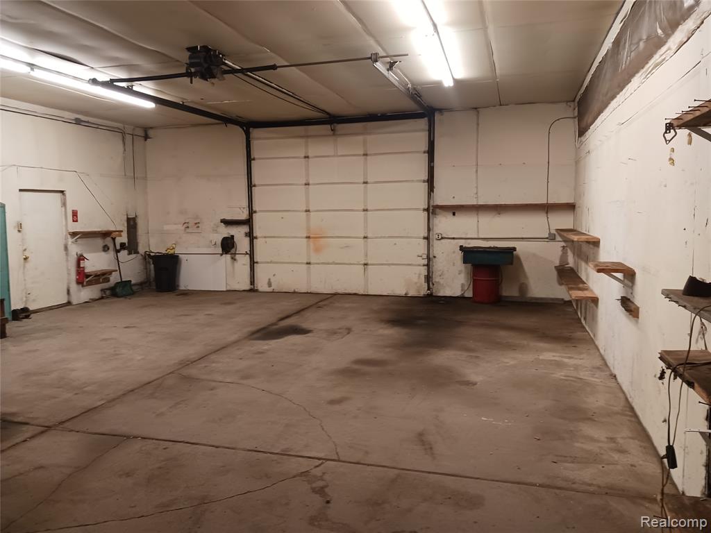 20401 Gudith Road, Brownstown, MI 48183 — Photo 24