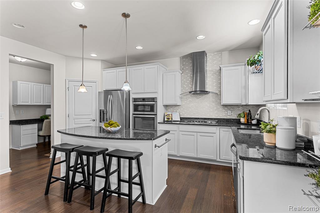 31085 TREMONT Lane, Franklin, MI 48025 — Photo 17