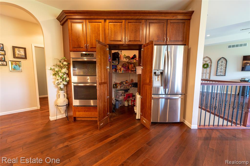 10125 Chase Lake Road, Fowlerville, MI 48836 — Photo 12