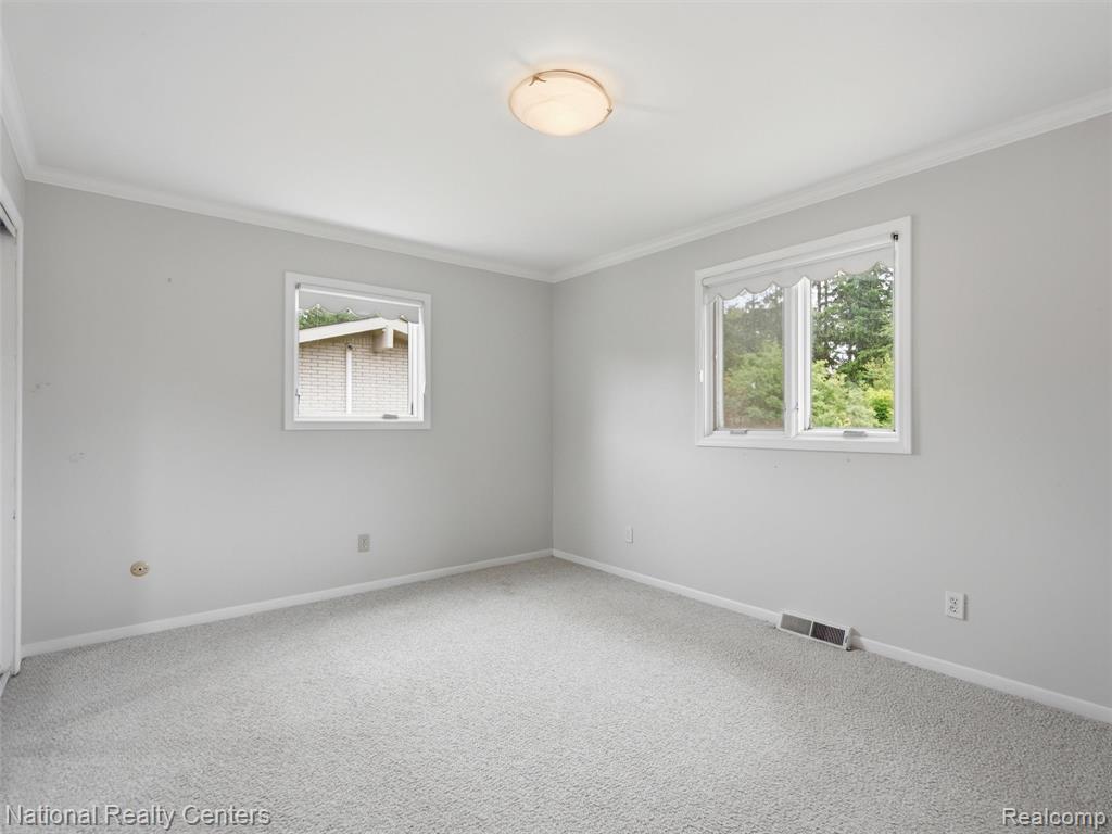6858 Wellesley Terrace, Clarkston, MI — Photo 33