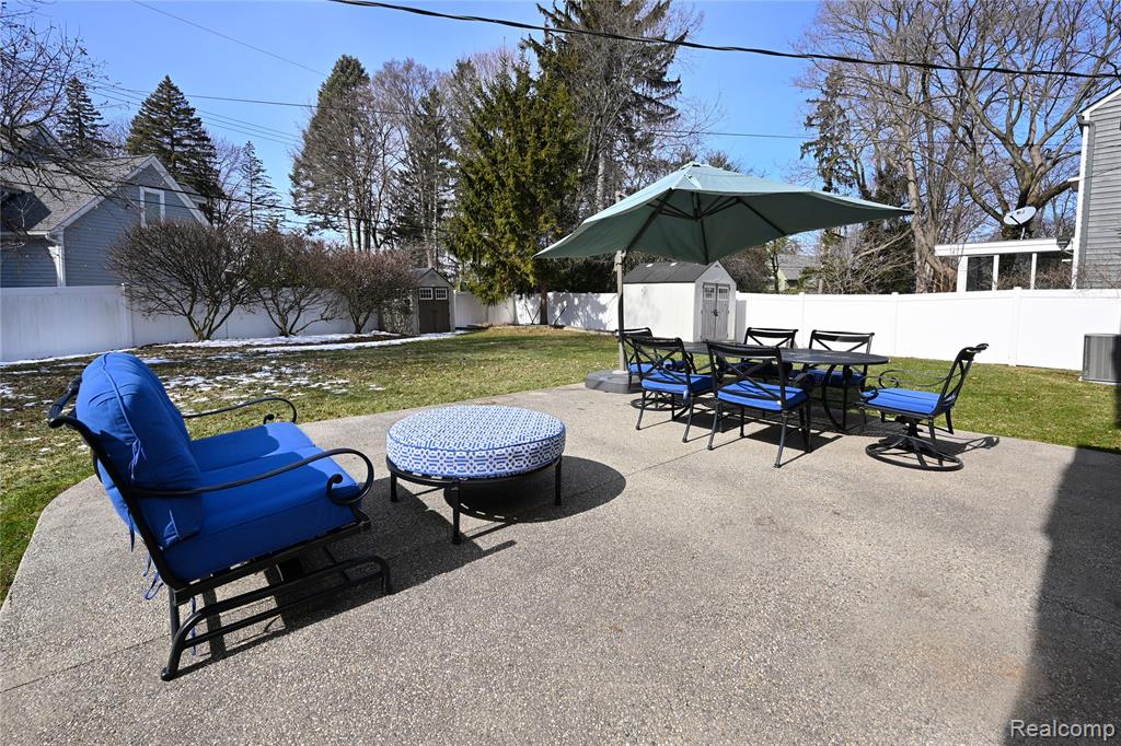862 S Glenhurst Drive, Birmingham, MI 48009 — Photo 33