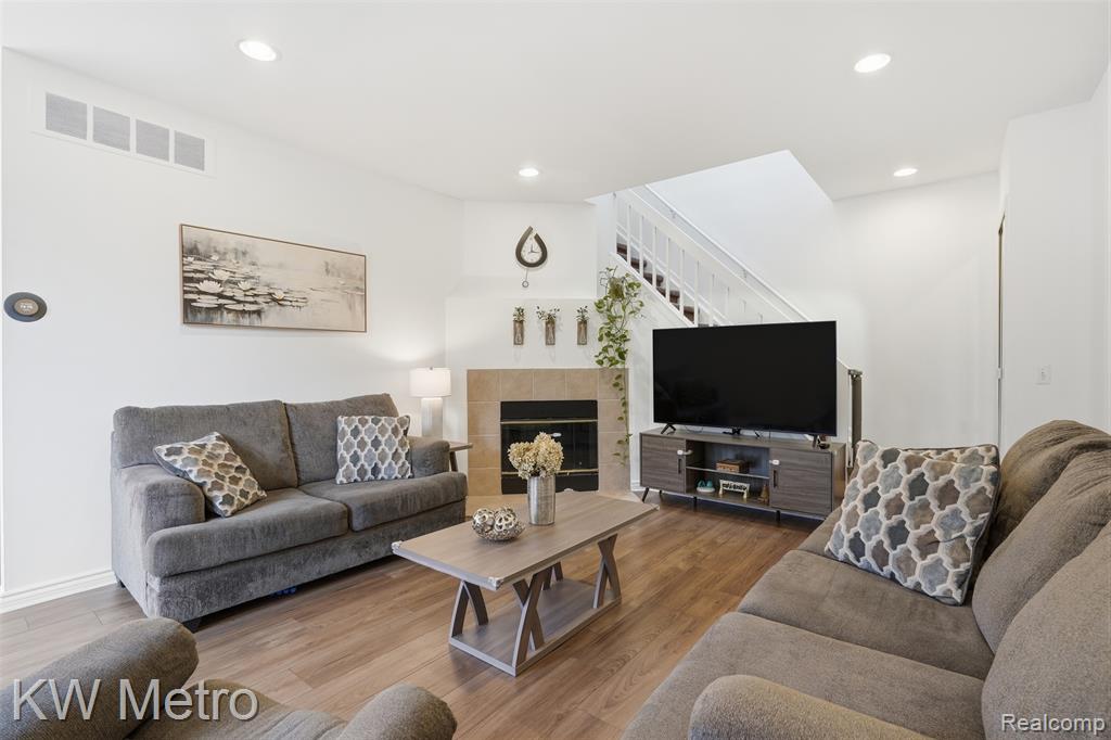 7072 Green Farm Road, West Bloomfield, MI — Photo 9