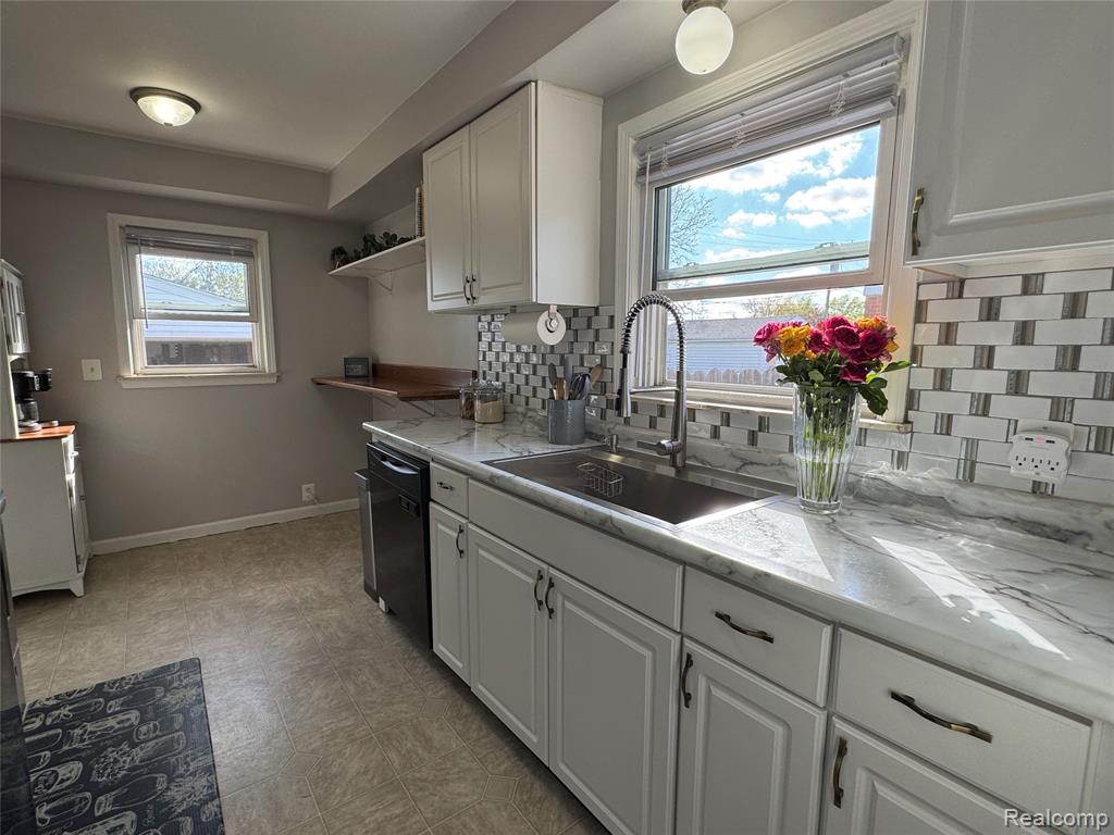 19156 Ash Avenue, Eastpointe, MI 48021 — Photo 28