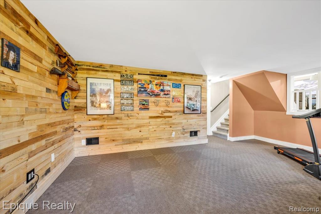 8156 Kenwick Drive, White Lake, MI — Photo 12