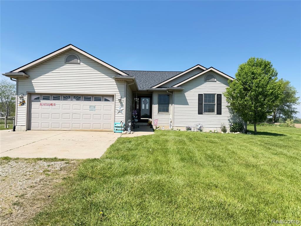 6860 Grand River Road, Bancroft, MI 48414 — front exterior