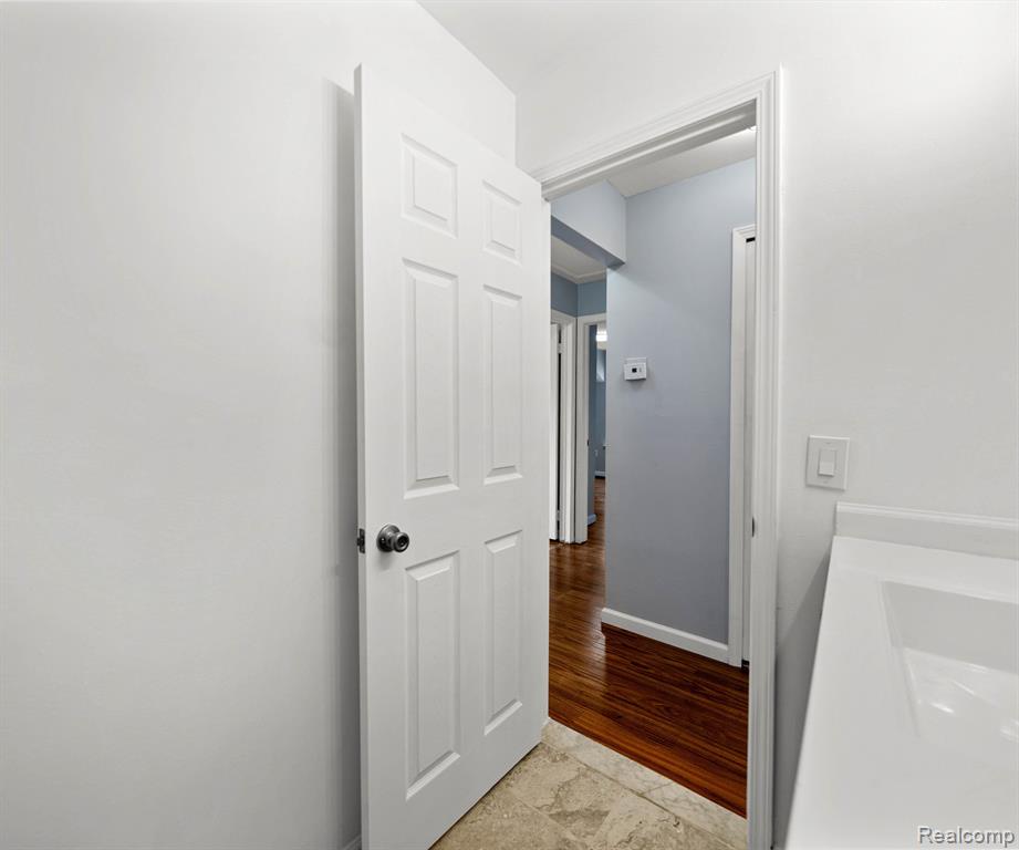 44359 REGIS, Canton, MI 48187 — Photo 19