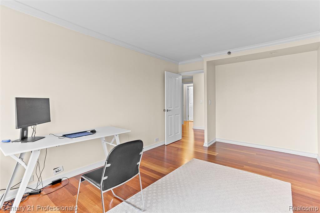 5000 Town Center, 1704, Southfield, MI 48075 — Photo 10