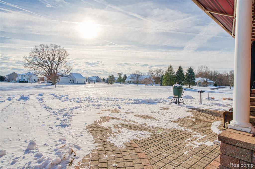 4695 Emerald Valley Loop, Fowlerville, MI 48836 — Photo 38