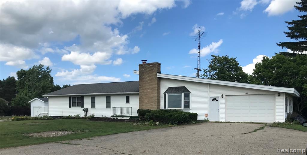 1212 N Van Dyke Road, Bad Axe, MI 48413 — front exterior