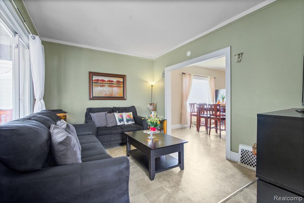 8404 LONGWORTH Street, Detroit, MI 48209 — Photo 3