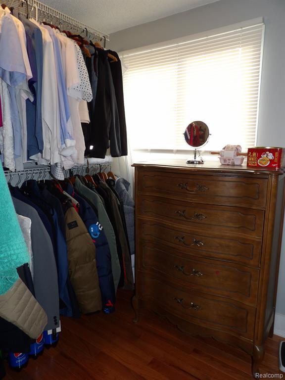 7315 COLONY Drive, West Bloomfield, MI 48323 — Photo 18