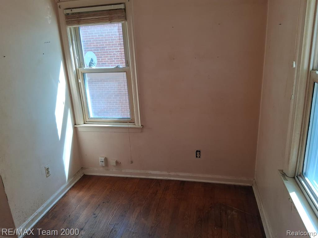 5228 Hillcrest Street, Detroit, MI 48236 — Photo 26