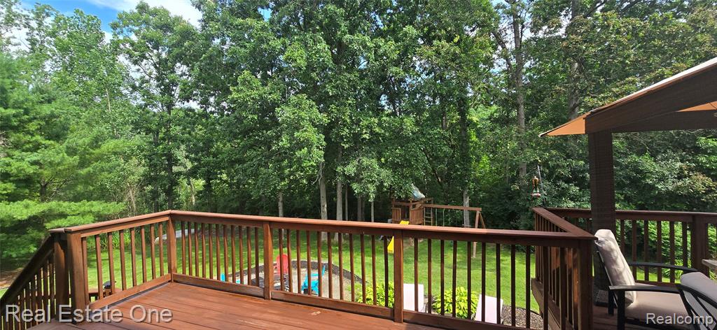 964 Abbey Lane, Milford, MI 48381 — Photo 20