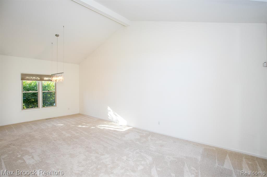 6817 Woodcrest Drive, Troy, MI 48098 — Photo 11
