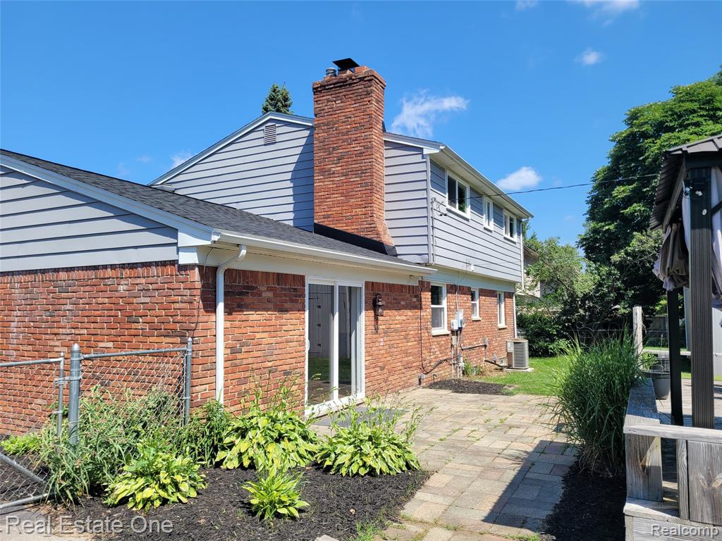 4212 Halkirk Drive, Waterford, MI 48329 — Photo 4