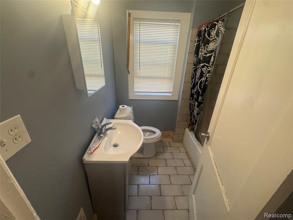 18900 Cardoni Street, Detroit, MI 48203 — Photo 20