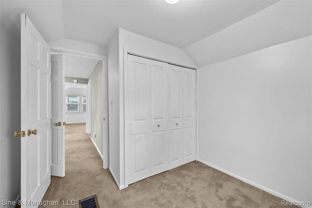 517 Forest Avenue N, Royal Oak, MI 48067 — Photo 30