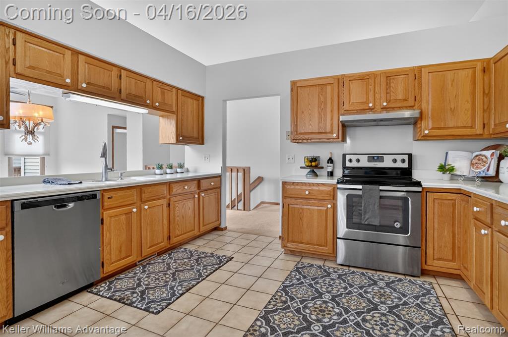 625 Summit Ridge Drive, Milford, MI 48381 — Photo 22