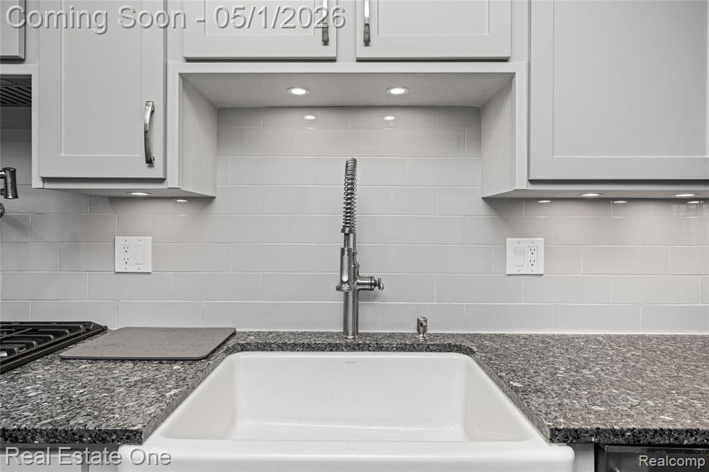 42374 Willow Tree Lane E, Clinton Twp, MI 48038 — Photo 19
